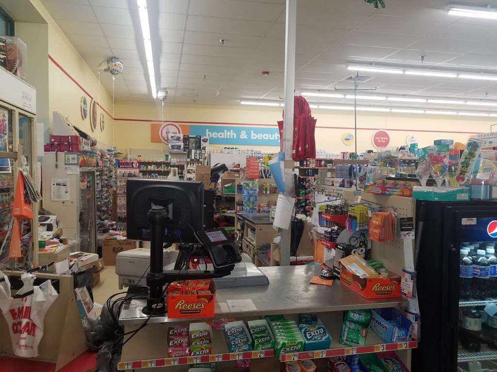 Family Dollar | 440 N Franklin St, Holbrook, MA 02343, USA | Phone: (781) 986-9632