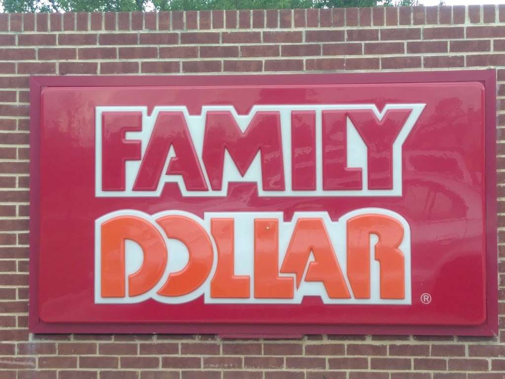 Family Dollar | 2401 Finley Rd Suite 180, Irving, TX 75062, USA | Phone: (972) 252-4850