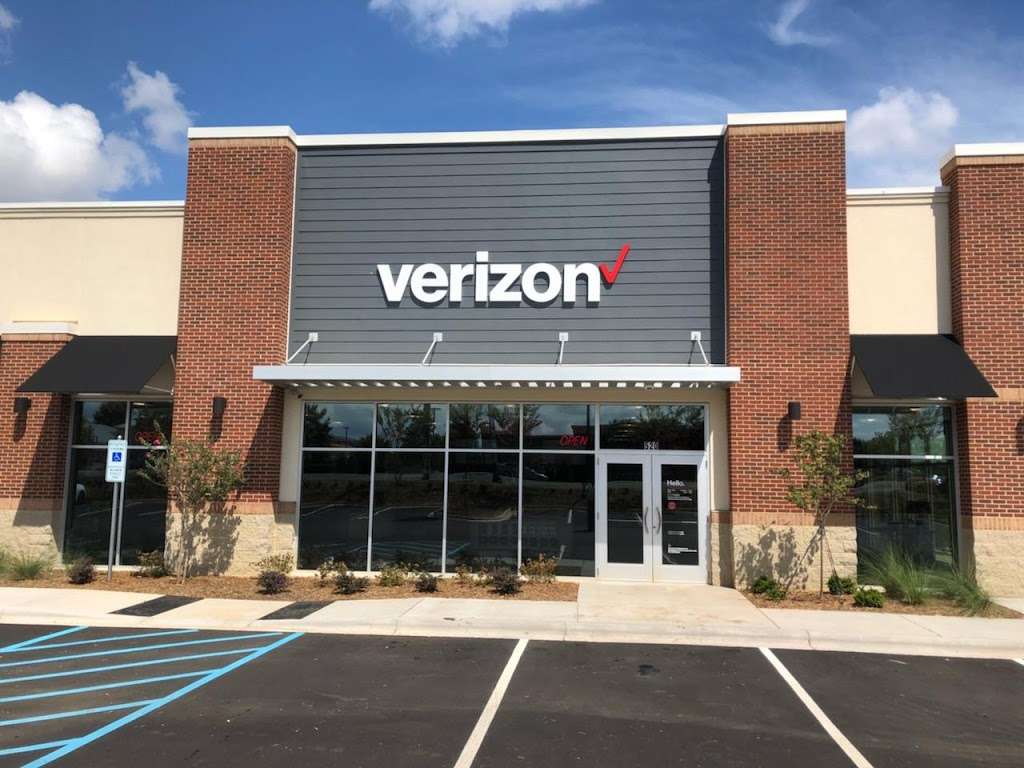 Verizon Authorized Retailer – Cellular Sales | 520 Kannapolis Pkwy, Concord, NC 28027, USA | Phone: (704) 783-0920