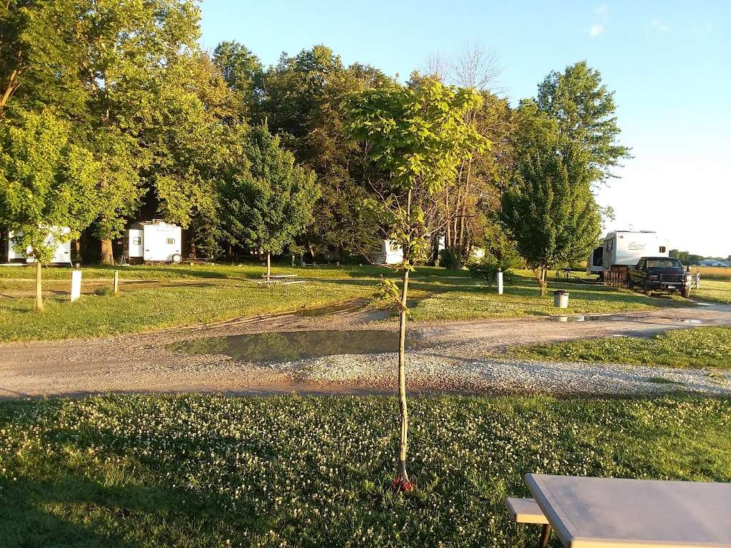 Glo Wood Campground | 9384 W 700 S, Pendleton, IN 46064, USA | Phone: (317) 485-5239