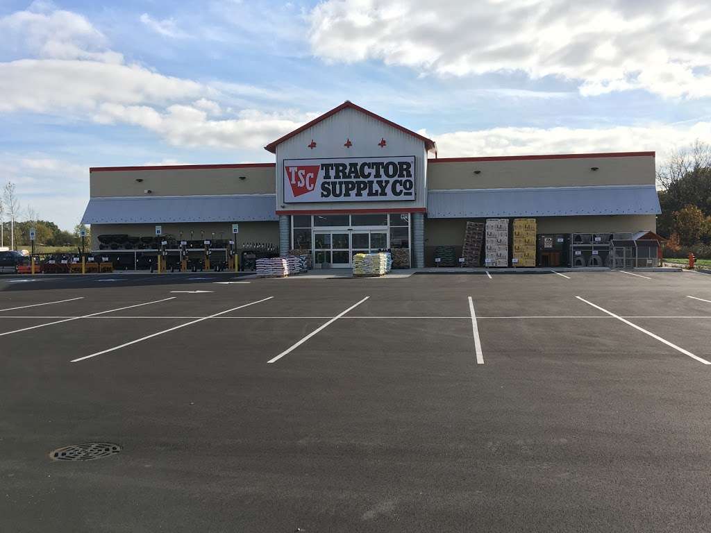 Tractor Supply Co. | 4471 East, US-30, Merrillville, IN 46410, USA | Phone: (219) 947-3368