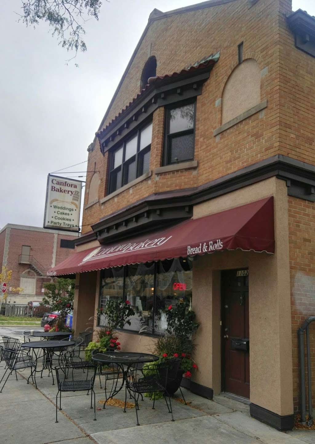 Canfora Bakery | 1100 E Oklahoma Ave, Milwaukee, WI 53207, USA | Phone: (414) 486-7747