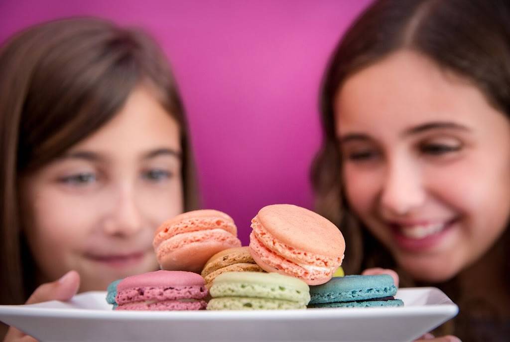 Le Macaron French Pastries Avondale | 3540 St Johns Ave #8446, Jacksonville, FL 32205, USA | Phone: (904) 256-4128