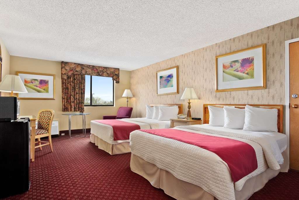 Oh St Joseph Resort Hotel | 8029 E Black Horse Pike, Pleasantville, NJ 08232, USA | Phone: (609) 641-3546