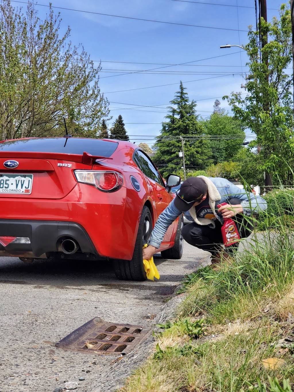 Brown Bear Car Wash | 3977 Leary Way NW, Seattle, WA 98107, USA | Phone: (206) 297-5449