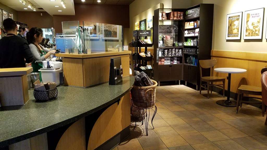 Starbucks | 332 E North Ave, Lombard, IL 60148, USA | Phone: (630) 424-1691