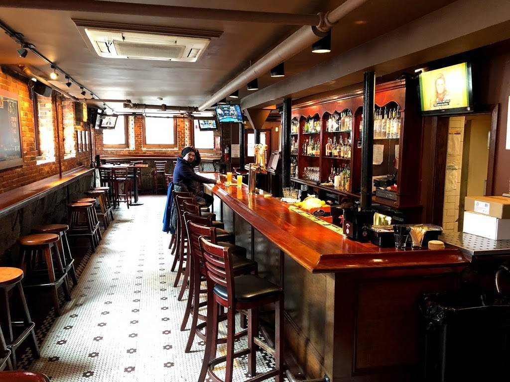 Corner Tavern | 421 Marlborough St, Boston, MA 02115, USA | Phone: (617) 262-5555