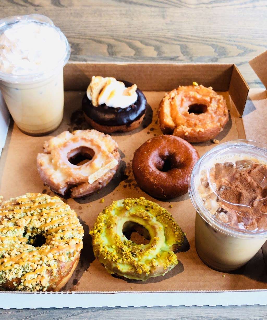 Joe Donut - Niles | 6969 N Milwaukee Ave, Niles, IL 60714, USA | Phone: (847) 596-0125