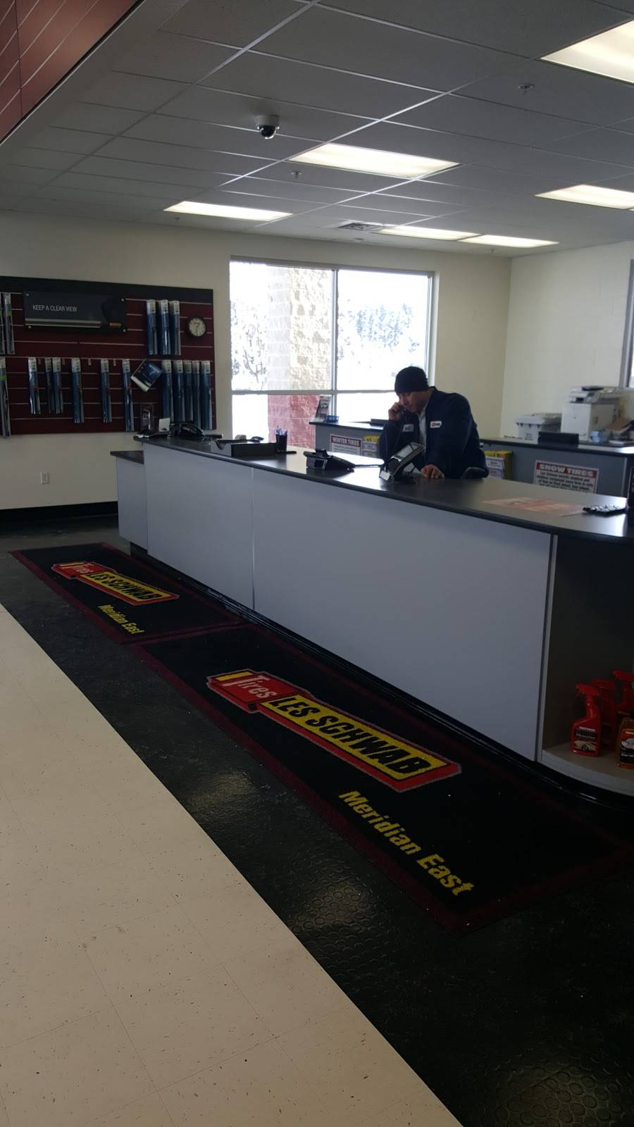 Les Schwab Tire Center | 3595 E Ustick Rd, Meridian, ID 83646, USA | Phone: (208) 888-6537