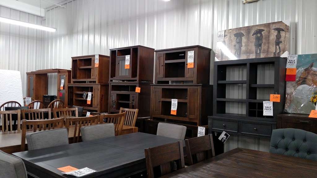 Fowlers Fine Furniture | 912 Walton Way, Richmond, MO 64085, USA | Phone: (816) 776-2555