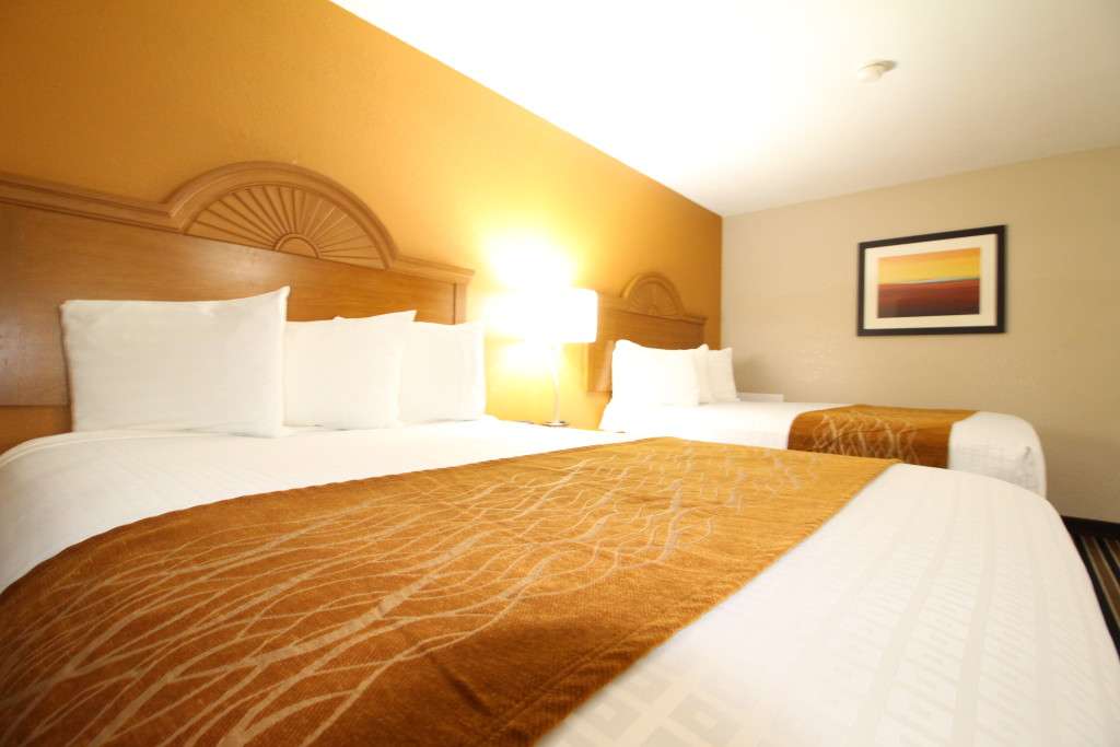 Westbridge Inn and Suites Clinton | 106 S Baird Ave, Clinton, MO 64735, USA | Phone: (660) 885-2206