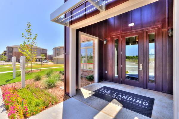 The Landing Apartments | 4800 E Interstate 240 Service Rd, Oklahoma City, OK 73135, USA | Phone: (405) 267-9651