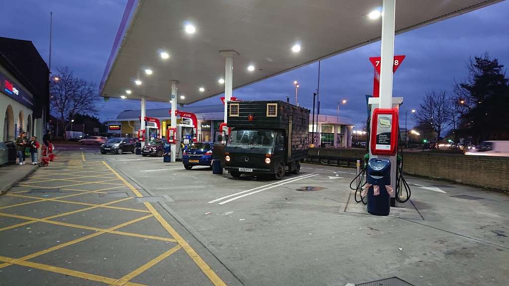 Tesco Esso Express | 59 Sidcup Rd, Lee, London SE12 8BL, UK | Phone: 0345 674 6536