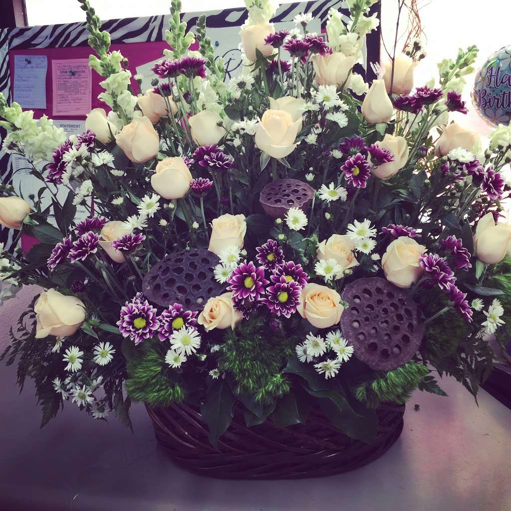 Rosemantico Flowers | 13535 Telegraph Rd, Whittier, CA 90605, USA | Phone: (562) 944-5814