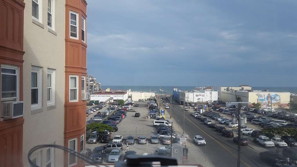 Homestead Beach Hotel (DBA: Hanscom Condos) | 805 E 8th St, Ocean City, NJ 08226, USA | Phone: (609) 398-1808