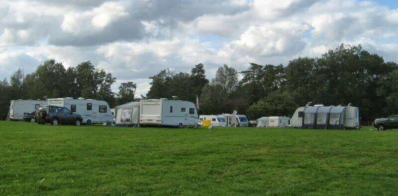 Henfold Lakes Fishery and Caravan Park | Henfold Lane, Beare Green, Dorking RH5 4RW, UK | Phone: 01306 883346