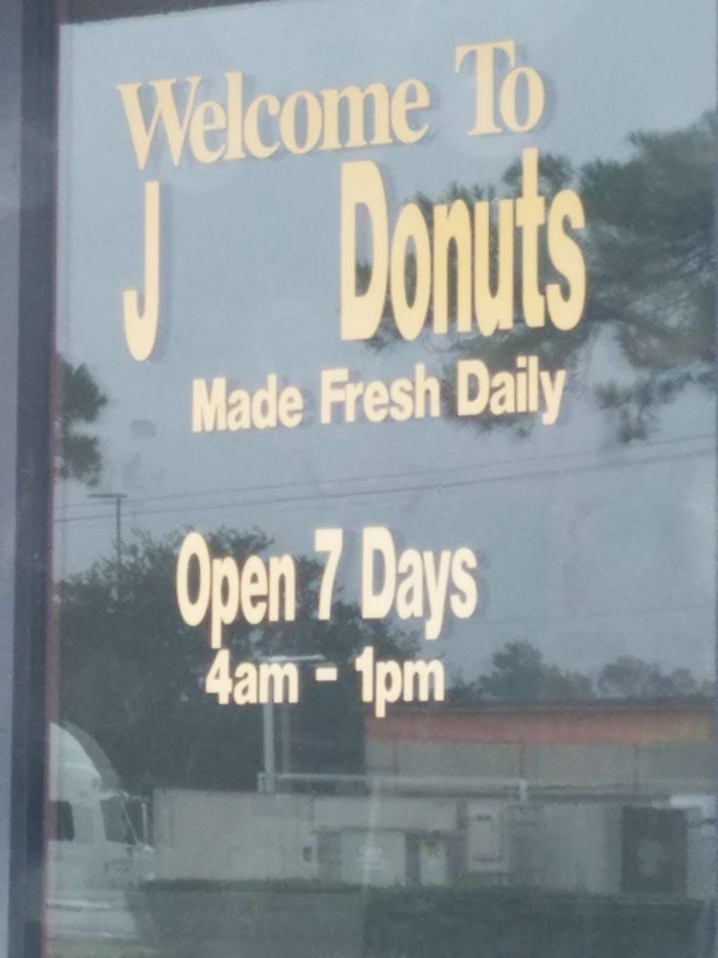 J Donuts | 14705 Woodforest Blvd, Houston, TX 77015, USA | Phone: (281) 864-7841