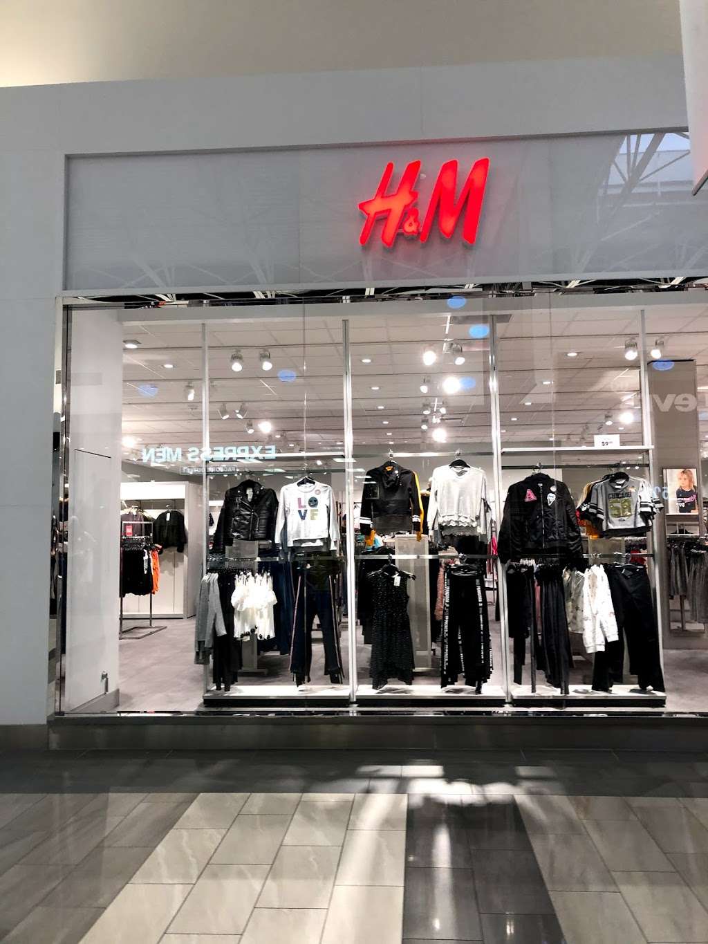 H&M | 14500 W Colfax Ave, Lakewood, CO 80401, USA | Phone: (855) 466-7467