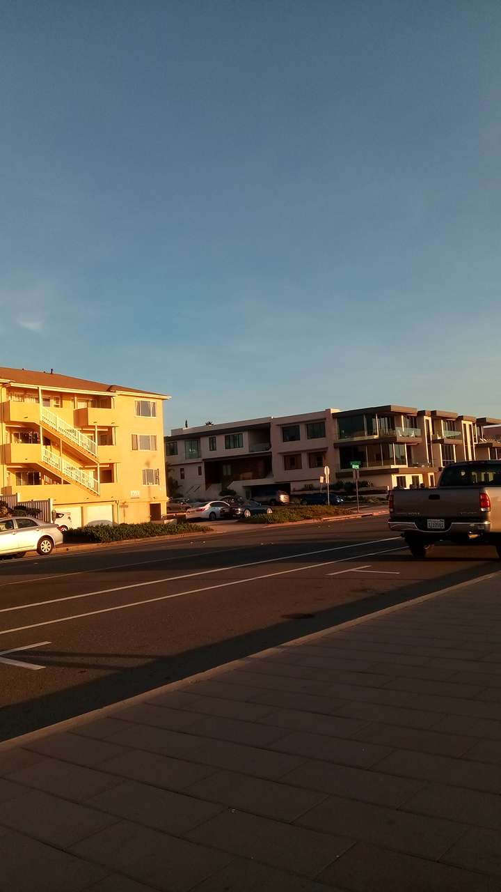 Avenue H Beach Lifeguard Tower | 1601-, 1667 Esplanade, Redondo Beach, CA 90277, USA