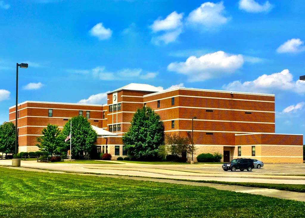 Sandwich Middle School | 600 Wells St, Sandwich, IL 60548, USA | Phone: (815) 786-2138