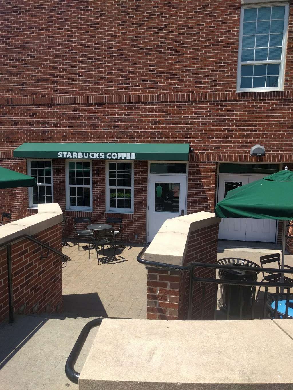 Starbucks | 715 North Ave, New Rochelle, NY 10801, USA | Phone: (914) 633-4947