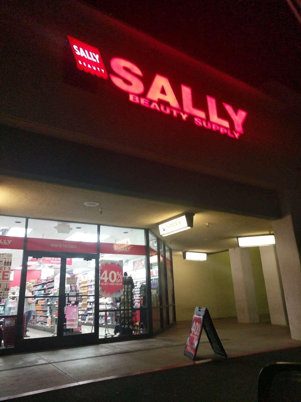 Sally Beauty | 4513 E Cactus Rd, Phoenix, AZ 85032, USA | Phone: (602) 493-0106