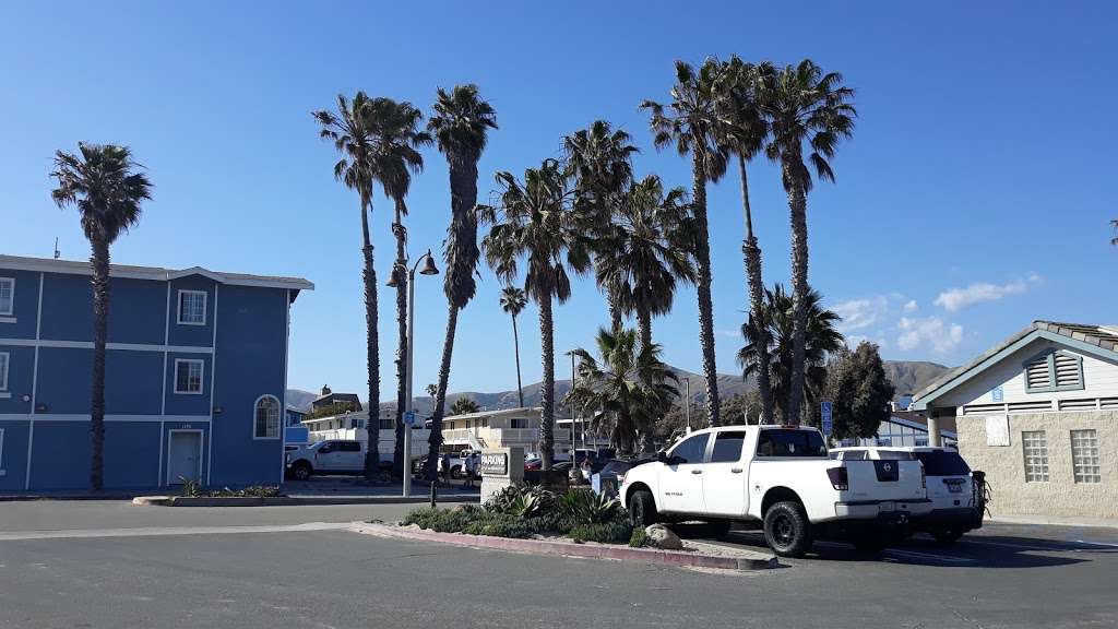 Public restroom on Ventura beach | 1140 S Seaward Ave, Ventura, CA 93001, USA