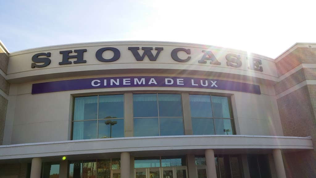 Showcase Cinema de Lux Lowell | 32 Reiss Ave, Lowell, MA 01853, USA | Phone: (800) 315-4000