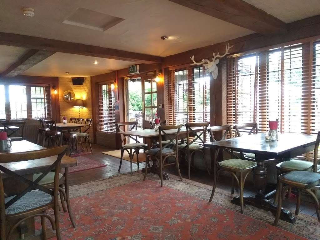 The Star Inn | Church Rd, Lingfield RH7 6AH, UK | Phone: 01342 832364