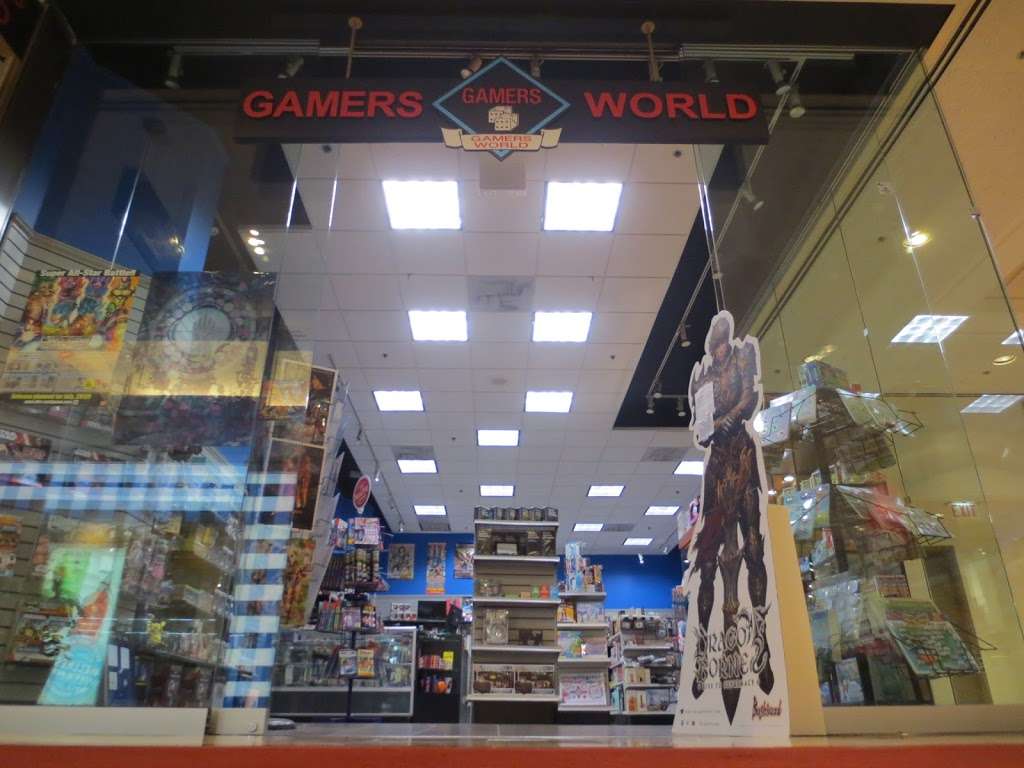 Gamers World - Water Tower Place | 835 N Michigan Ave, Chicago, IL 60611, USA | Phone: (312) 202-0565