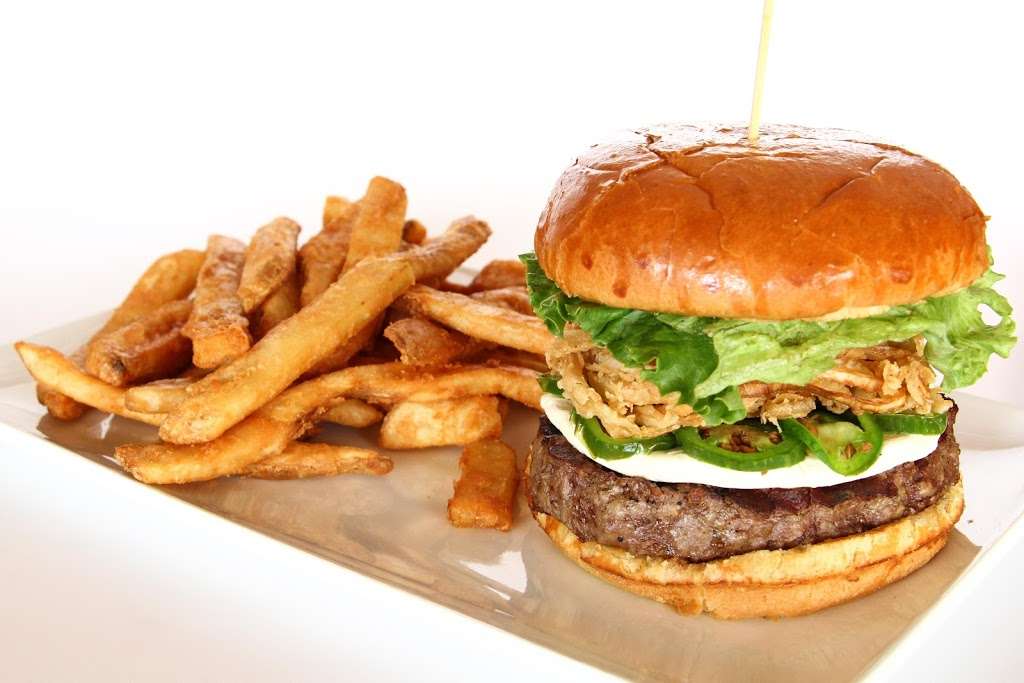 Four Peaks Grill & Tap | 15745 N Hayden Rd, Scottsdale, AZ 85260, USA | Phone: (480) 991-1795