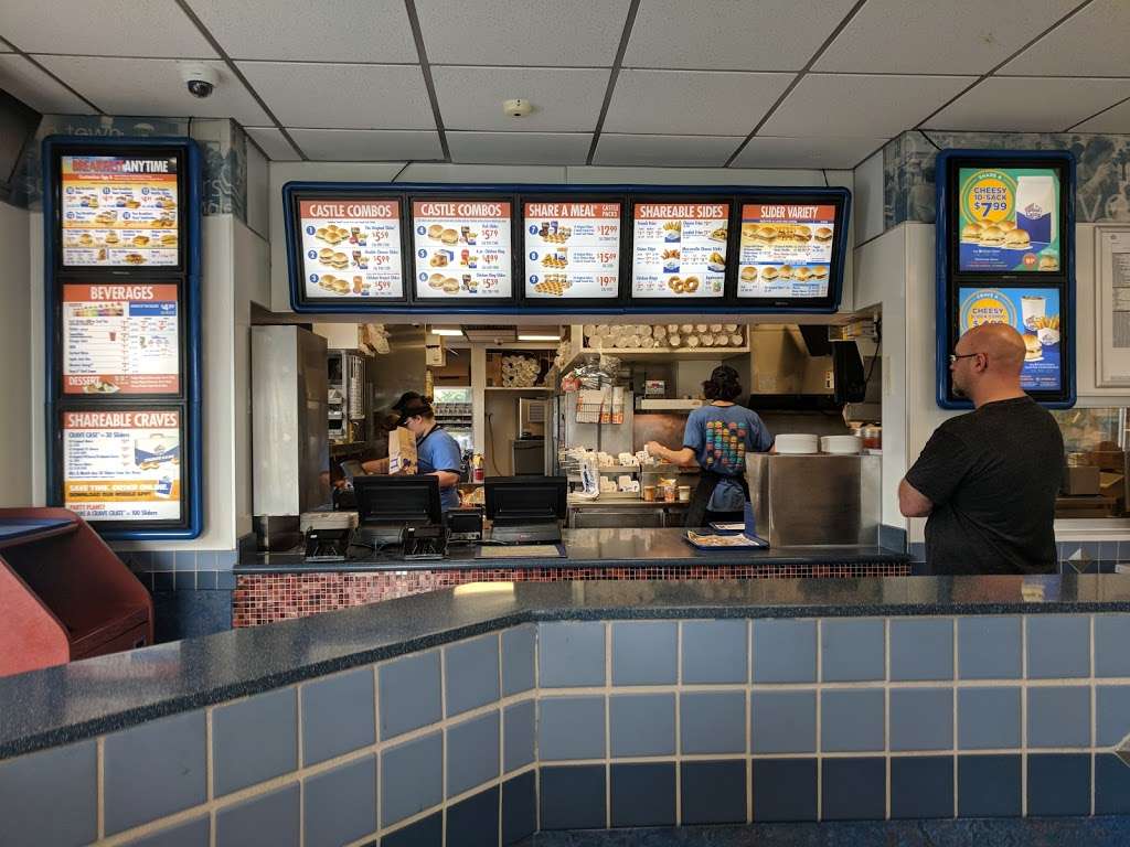 White Castle | 2253 N State St, Greenfield, IN 46140, USA | Phone: (317) 467-0865