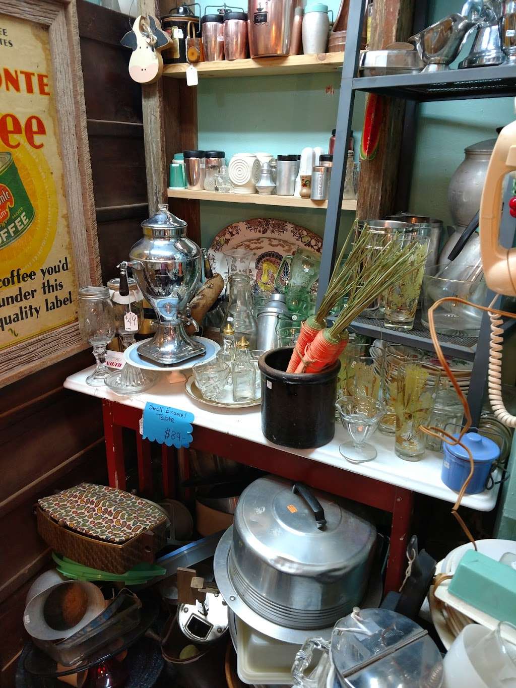 Roadside Antiques | 1422 Hwy 6, Alvin, TX 77511, USA | Phone: (713) 240-3877