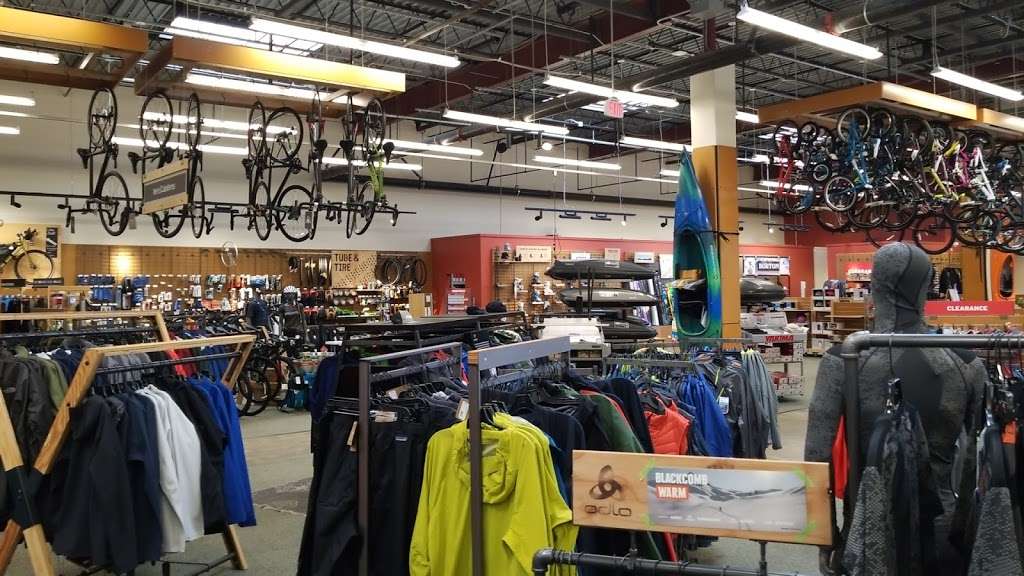 REI | 279 Salem St, Reading, MA 01867, USA | Phone: (781) 944-5103