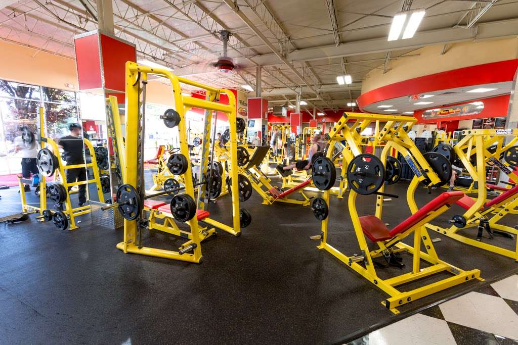 Retro Fitness | 225 Terminal Ave, Clark, NJ 07066, USA | Phone: (732) 381-0606