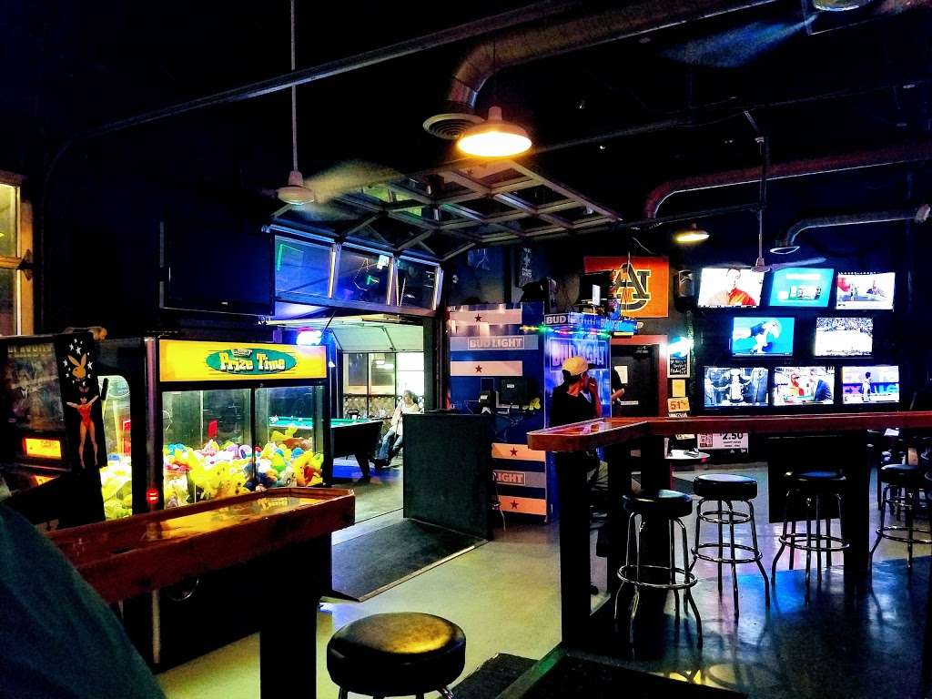 R & R Sports Bar & Grill | 1840 Barker Cypress Rd, Houston, TX 77084, USA | Phone: (281) 578-2704