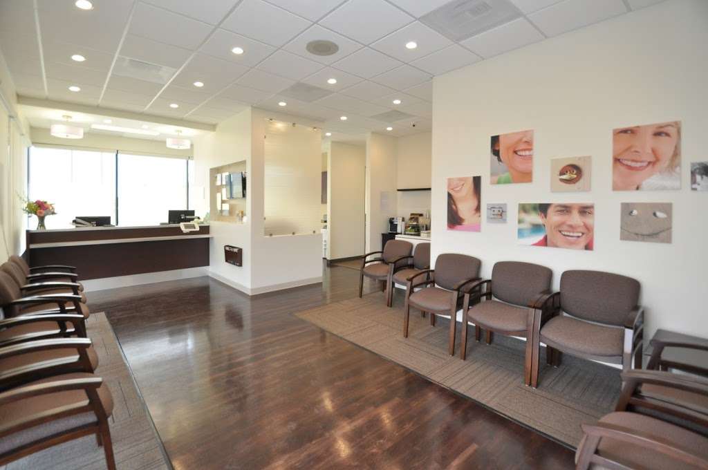 Paradise Smiles Dentistry | 3375 E Tropicana Ave Ste F-8, Las Vegas, NV 89121, USA | Phone: (702) 964-3626