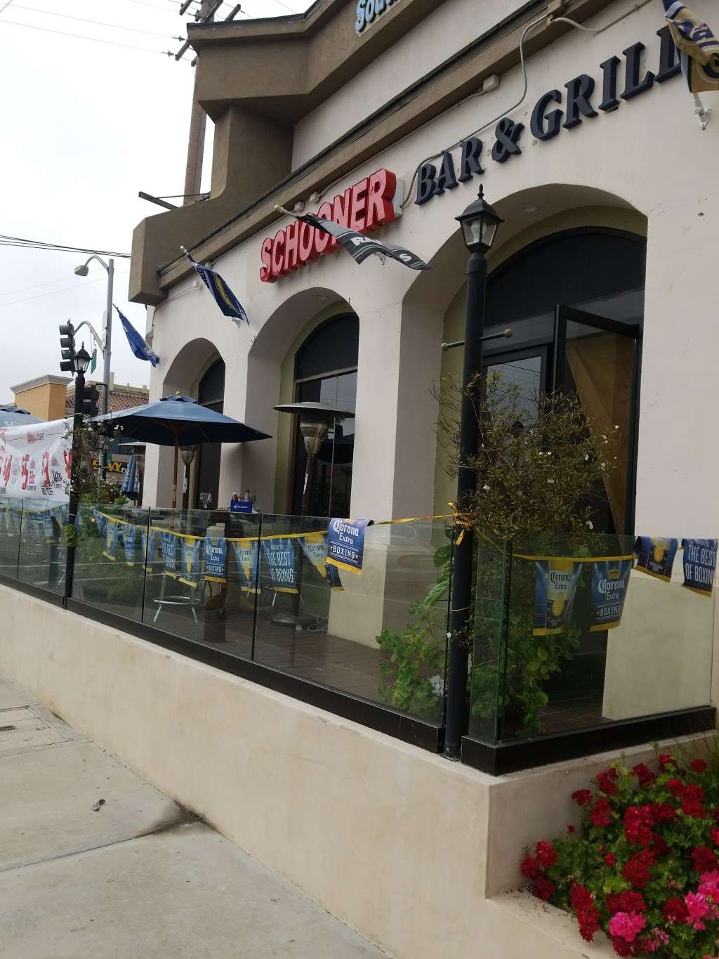 Schooner Bar & Grill | 2701 190th St #100, Redondo Beach, CA 90278, USA | Phone: (310) 214-1430