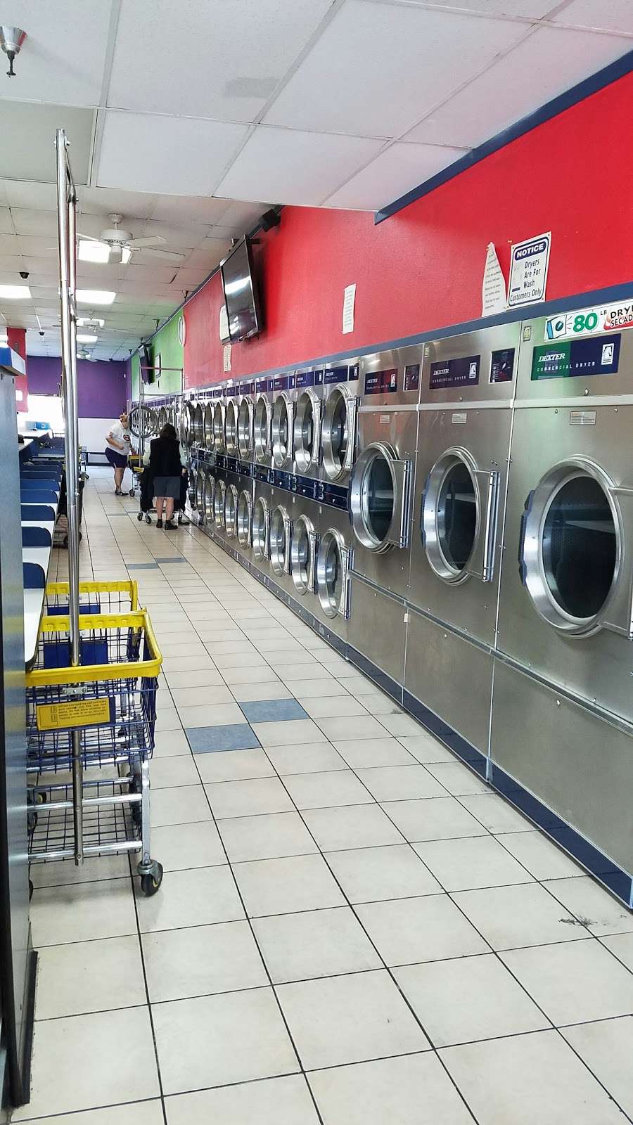 Coinless Laundry | 2102 E Highland Ave, San Bernardino, CA 92404, USA | Phone: (909) 864-4730