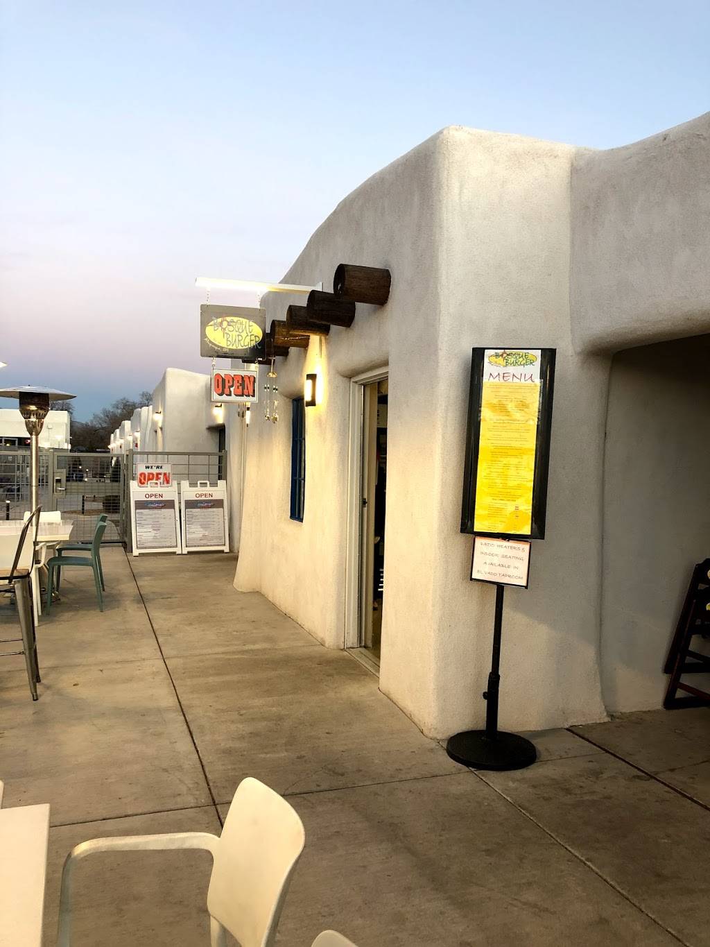 Bosque Burger | 2500 Central Ave SW, Albuquerque, NM 87104, USA | Phone: (505) 350-2117