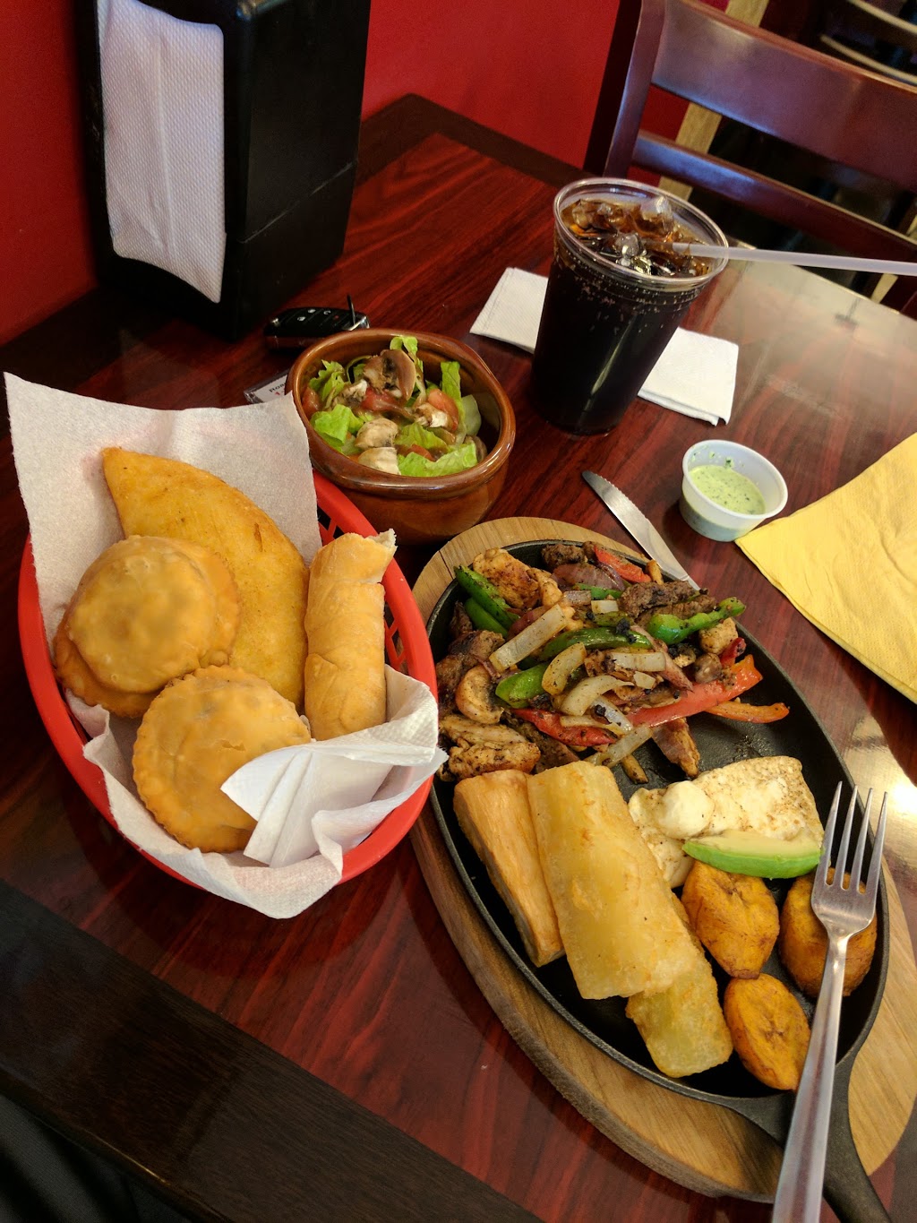 Pastelitos Cafe | 1809 Eldridge Pkwy S #120, Houston, TX 77077, USA | Phone: (281) 531-7740