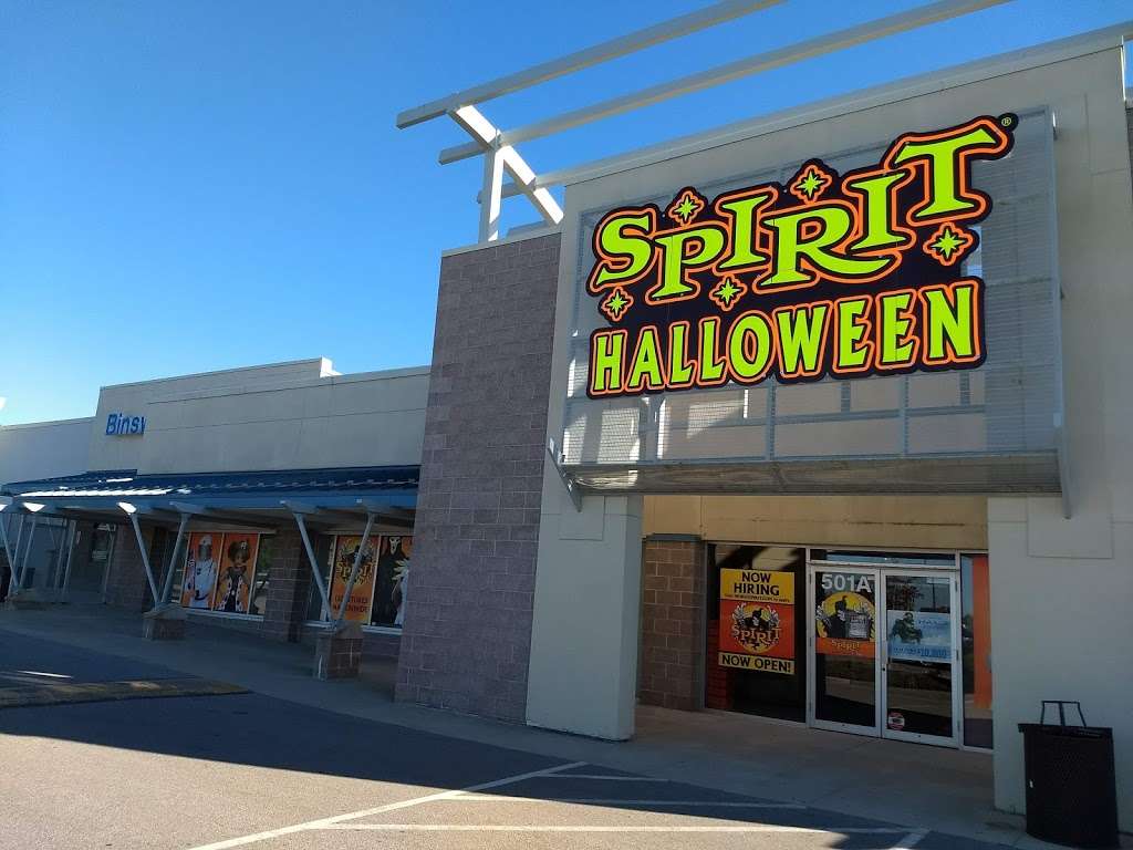 Spirit Halloween | 501A NW Barry Rd, Kansas City, MO 64155, USA | Phone: (866) 586-0155