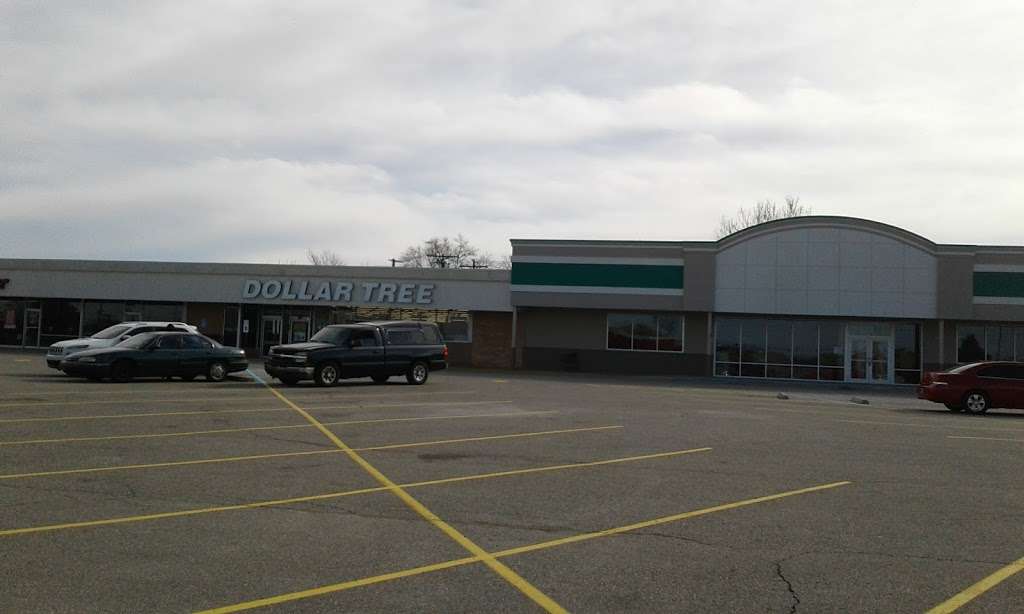Belaire Shopping Center | 2525 IN-44, Shelbyville, IN 46176, USA