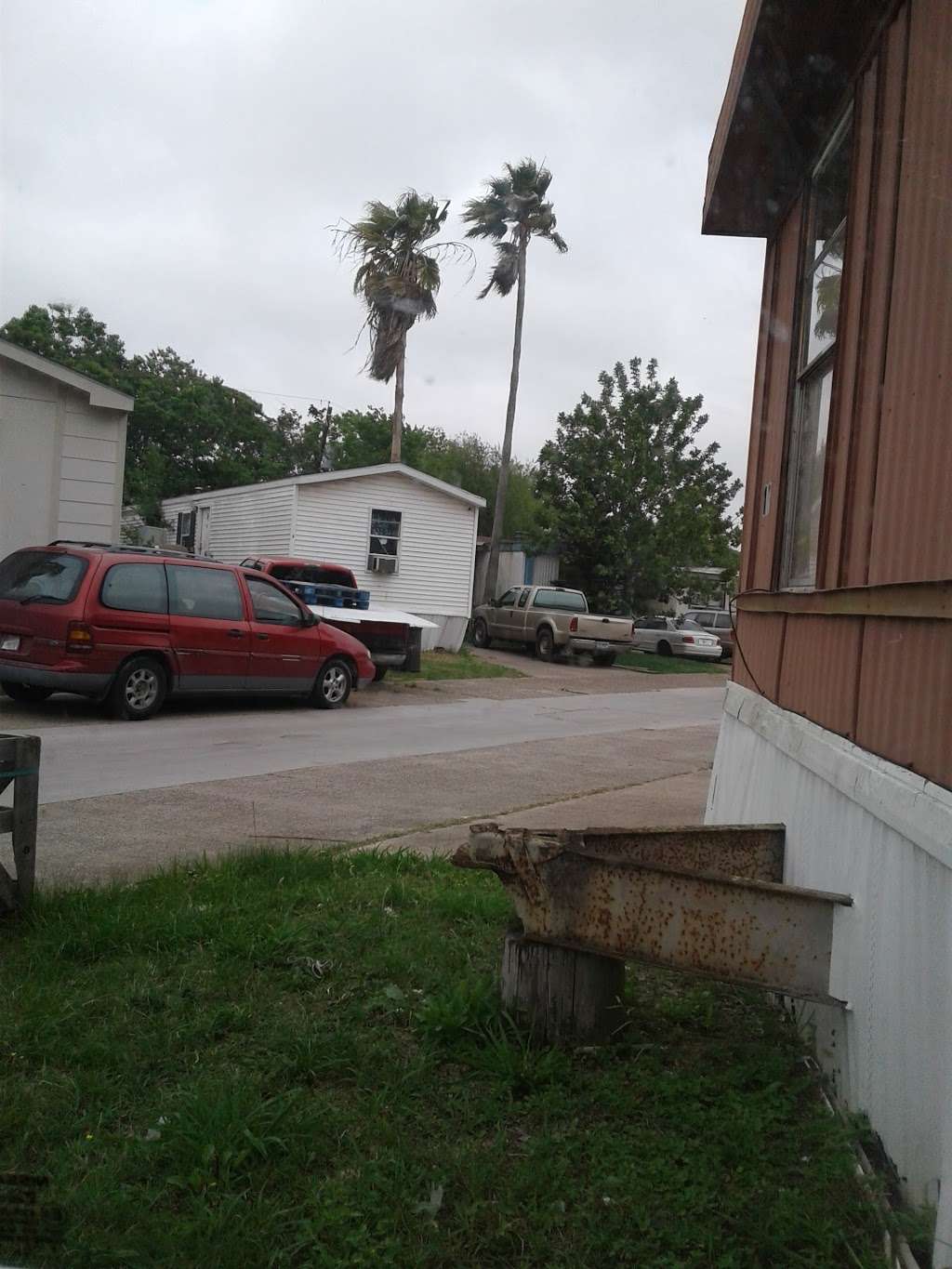 Sunset Harbor Mobile Home Park | 634 N Pine Rd, Texas City, TX 77591, USA | Phone: (832) 422-7368