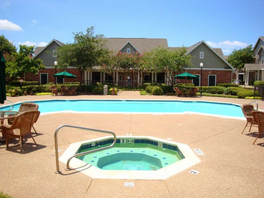 Residence at the Oaks Apartments | 2740 Duncanville Rd, Dallas, TX 75211, USA | Phone: (214) 463-2667