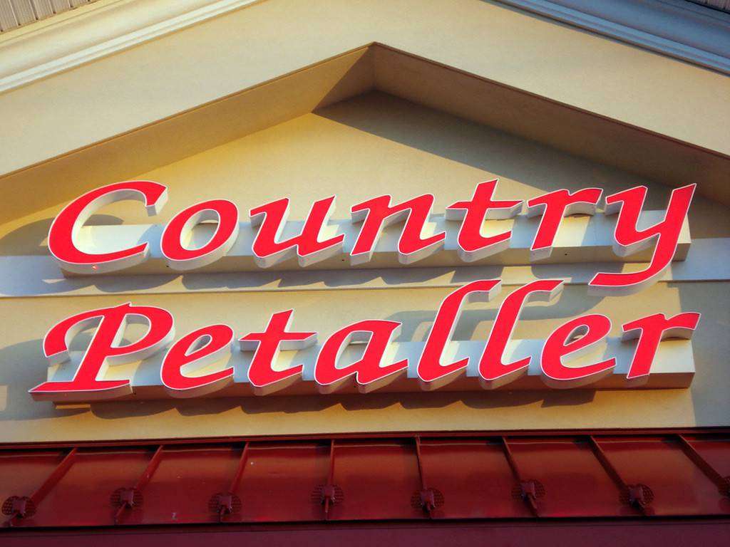 Country Petaller | 110 S Piney Rd, Chester, MD 21619, USA | Phone: (410) 643-8588
