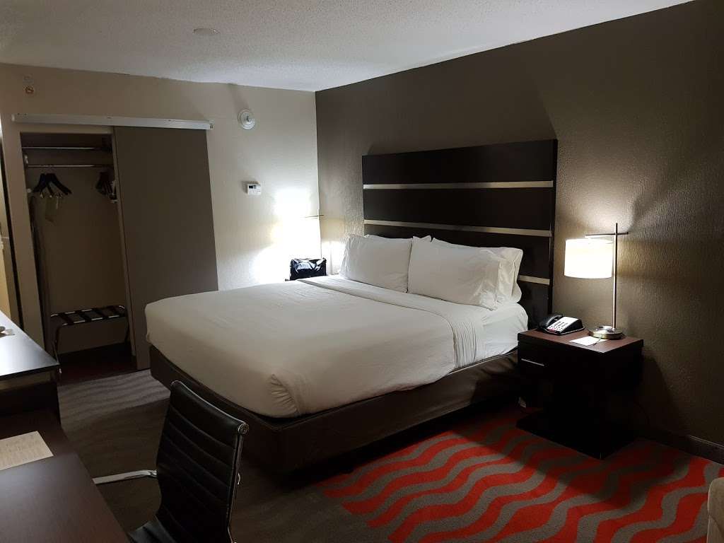 Holiday Inn Houston Sw - Sugar Land Area | 11160 Southwest Fwy, Houston, TX 77031, USA | Phone: (281) 530-1400