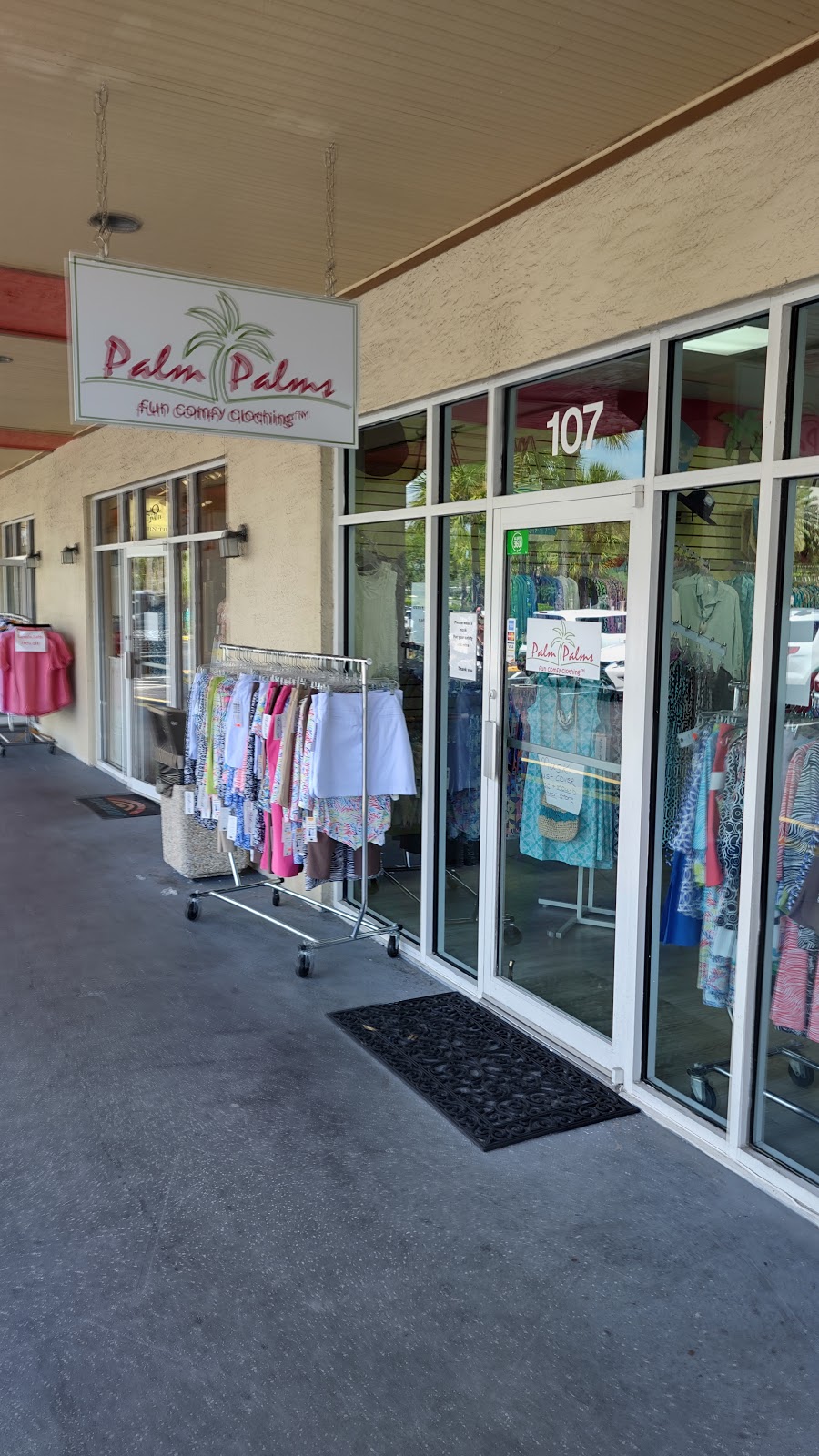 Palm Palms | 1261 Gulf Blvd # 107, Clearwater, FL 33767, USA | Phone: (727) 596-0194