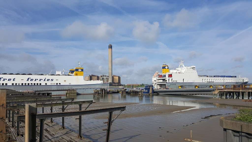 Rainham Marshes nature reserve | Purfleet Environmental and Educational Centre, New Tank Hill Rd, Purfleet, South Ockendon RM19 1SZ, UK | Phone: 01708 899840