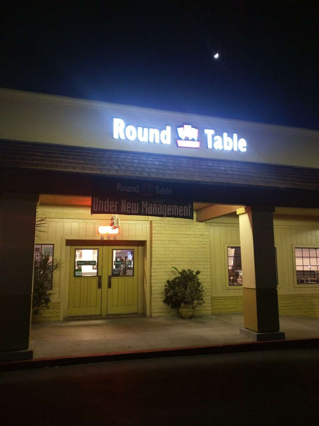 Round Table Pizza | 732 N Brea Blvd, Brea, CA 92821, USA | Phone: (714) 671-2821